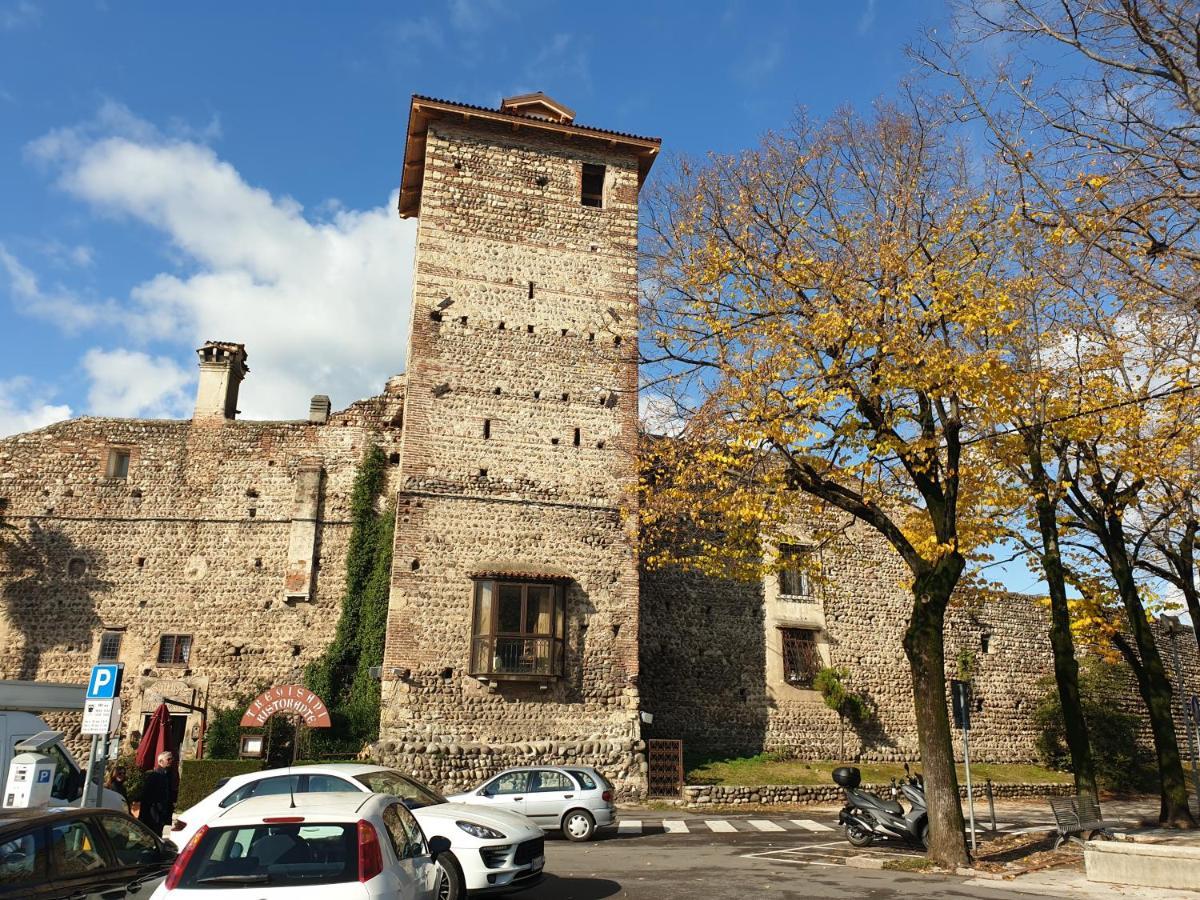 Апартаменты Vicolo J. Da Ponte - Bassano Centro Storico Бассано-дель-Граппа Экстерьер фото